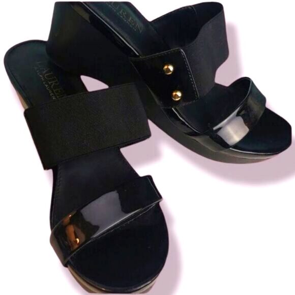 LAUREN RALPH LAUREN BLACK PATENT LEATHER WEDGE HEELS.Size 7 - Picture 6 of 9